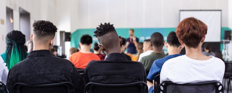 Leaders-in-social-change-bursary-blog kids in a classroom